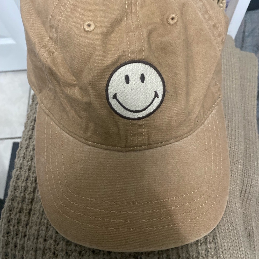 American Eagle Outfitters Tan Smiley Face Hat